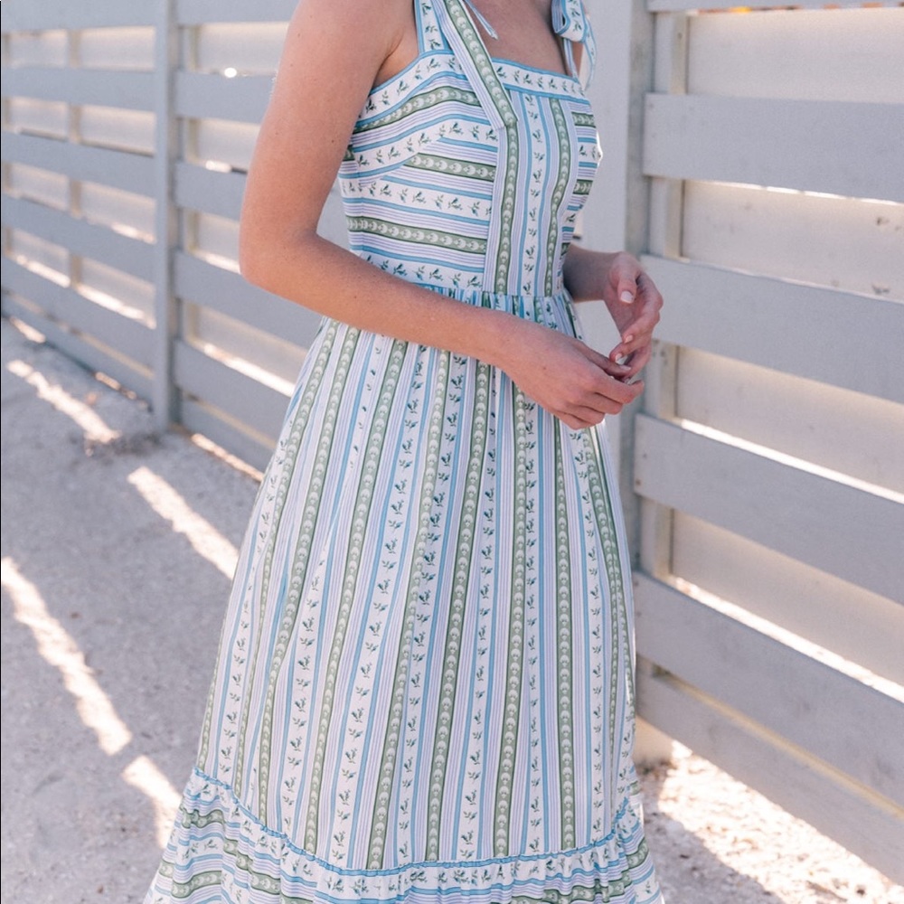 ISO GERALDINE GAL MEETS GLAM DRESS